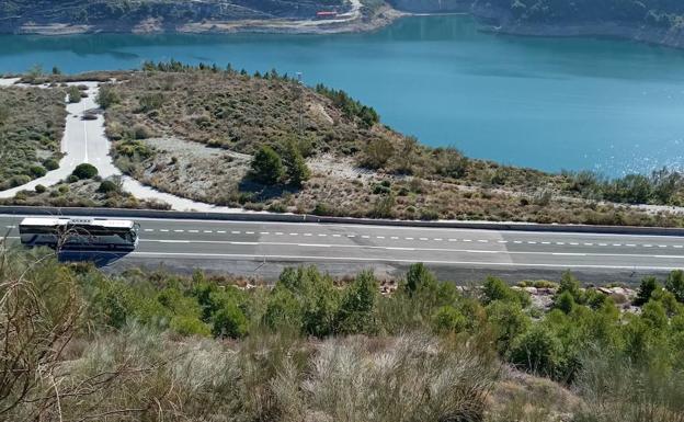 La gran «ola» que amenaza la estabilidad de la presa de Rules en Granada