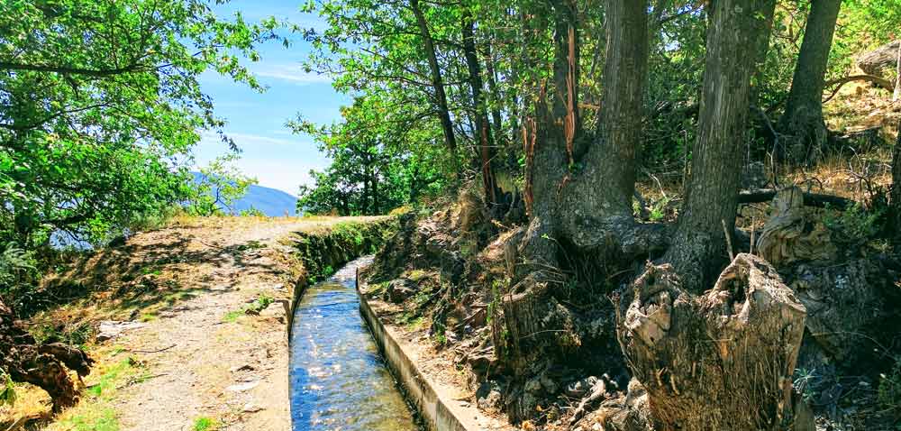 La senda de la acequia del Aceituno de Lanjarón