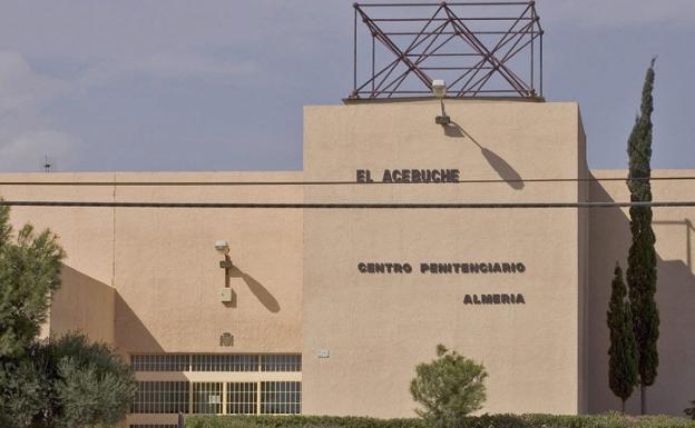 Ingresa en prisión un hombre acusado de la muerte de un compañero de una residencia en Viator