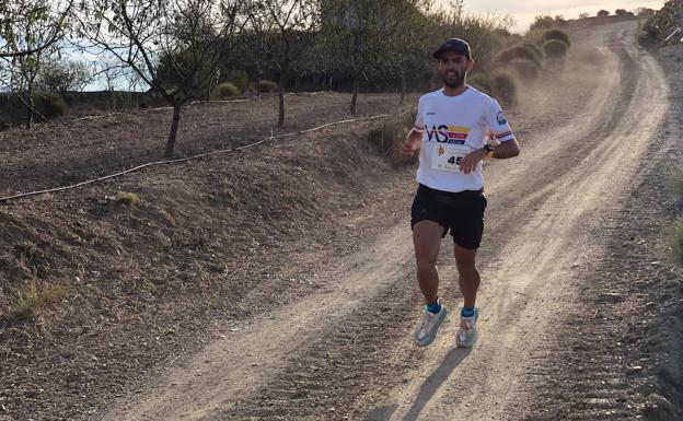 Ismael Bacas y Sonia Ortiz se adjudican las victorias del primer trail de la Contraviesa