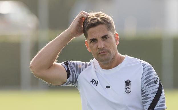 Robert Moreno, en la cuerda floja también en redes sociales