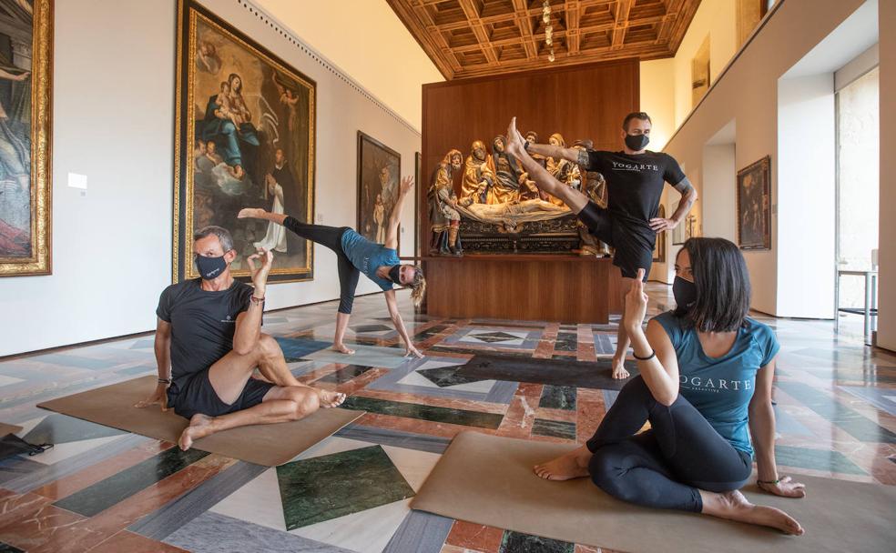 Yoga en el Museo de Bellas Artes de Granada