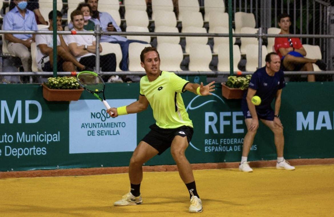 Carballés se estrena con triunfo ante Pablo Llamas en el Challenger de Murcia