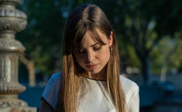 «La poesía debe conservar una zona de indefinición»