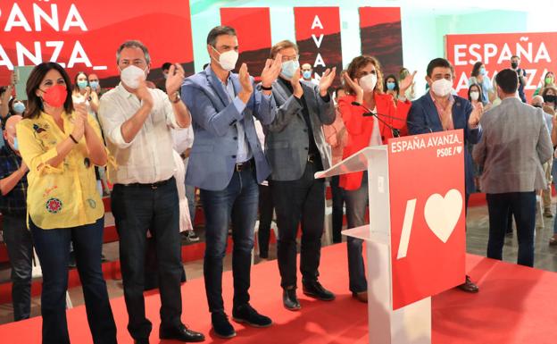 Cráteres socialistas que echan lava