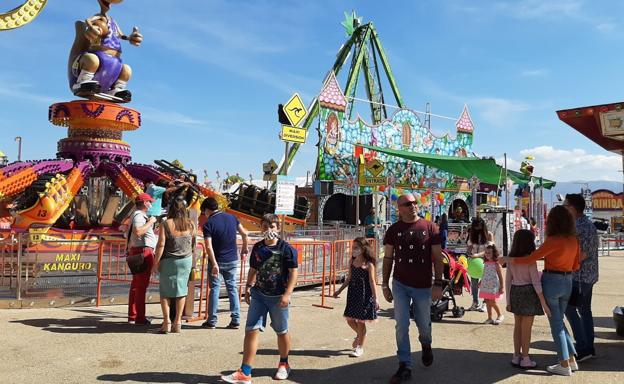 San Lucas arranca con familias, mascarillas y muchas ganas de fiesta