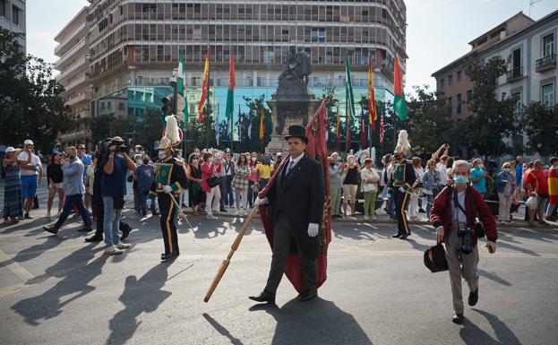 El pendón tremola con fuerza