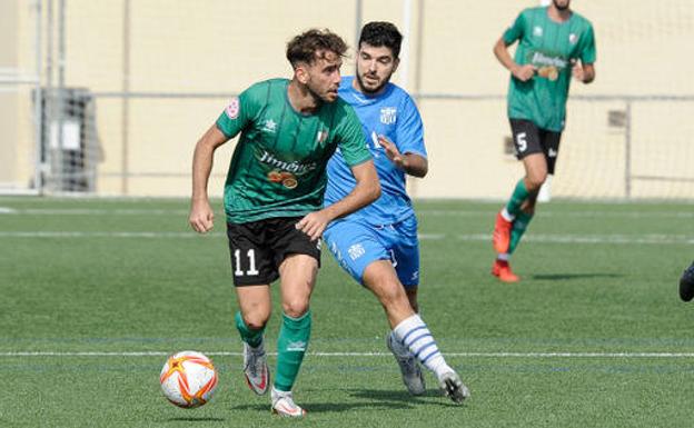 El Huétor Vega celebra en Las Viñas su primer triunfo de este curso
