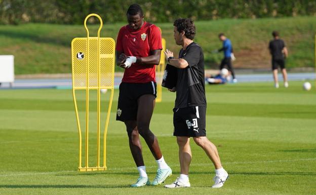 Rubi no quiere «lamentos» por bajas y abre la puerta de la titularidad a toda la plantilla