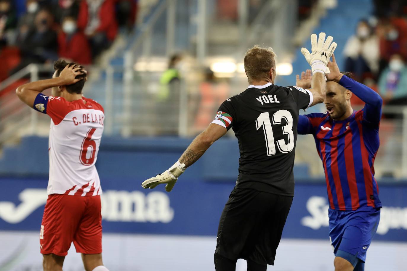 El Eibar echa sal en la herida del Almería