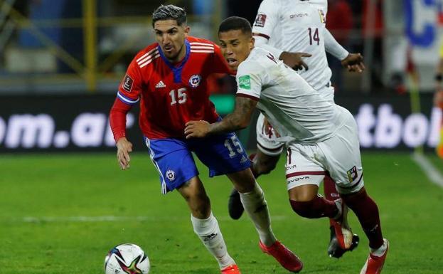 Machís juega 74 minutos en el Chile-Venezuela, pero no puede impedir la derrota de su selección
