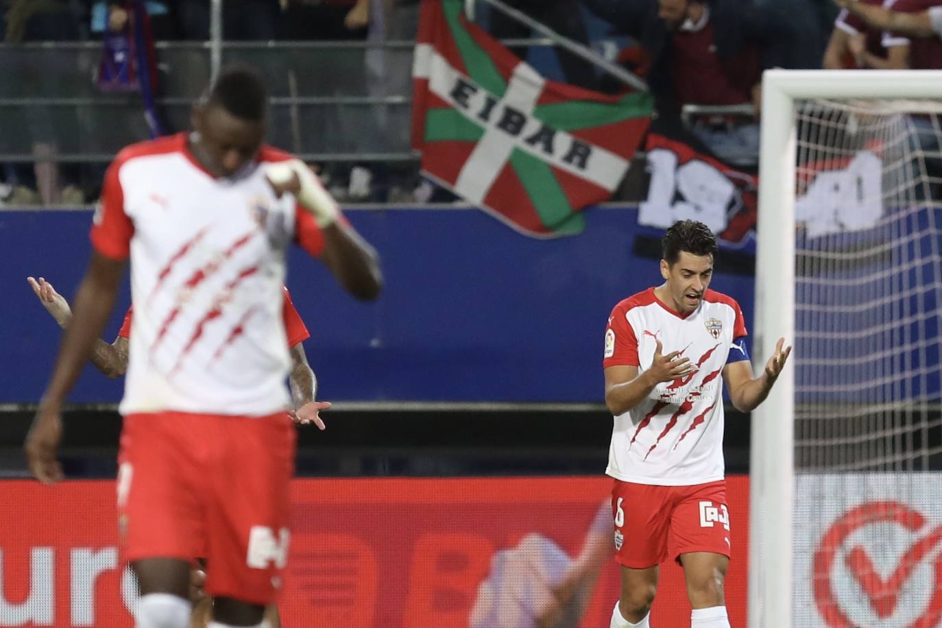 Otra vez el Almería alienta las dudas frente a los de 'su' liga