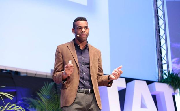 Jonathan Nelson: «La desinformación provoca desconfianza hacia las instituciones»