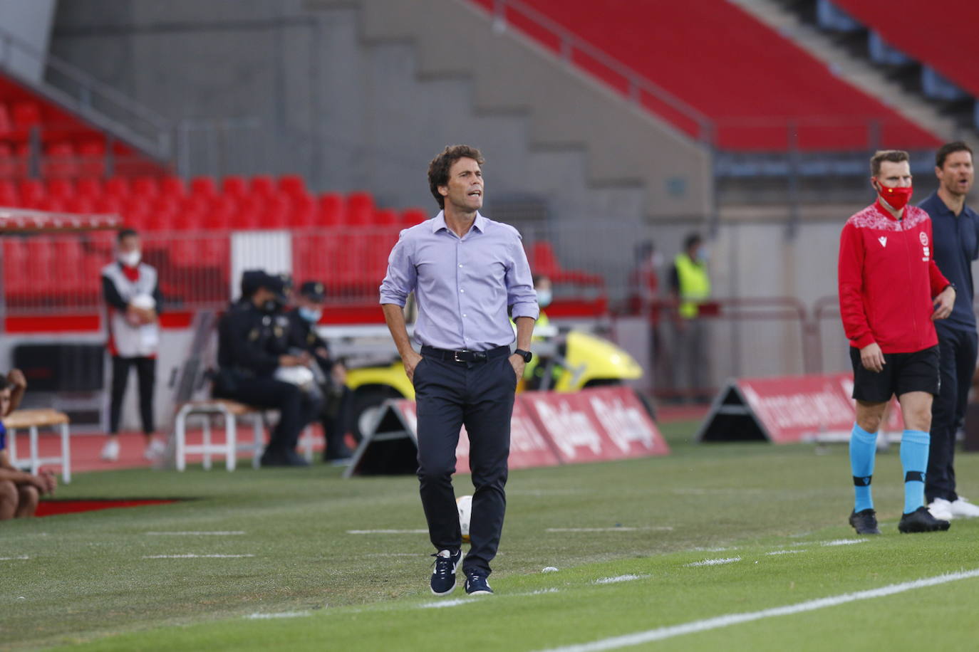 Rubi avisa de que el Almería lo pasará mal en Anduva si no está concentrado