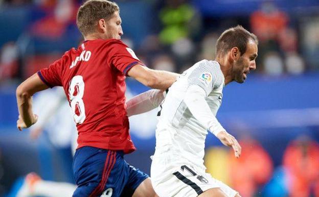 Víctor Díaz alcanza su partido 150 con la camiseta del Granada