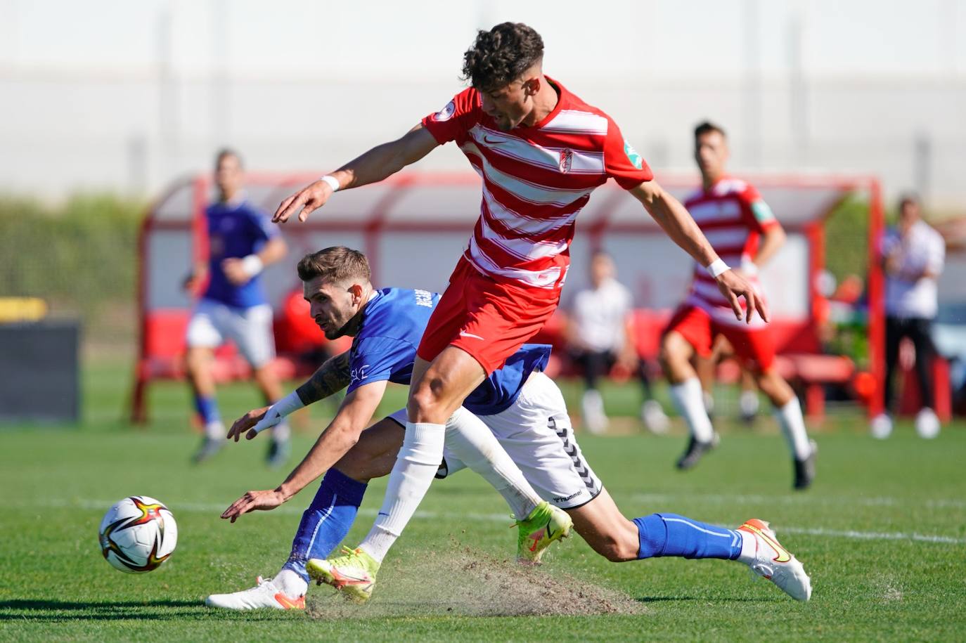 El Recreativo remonta y logra su primer triunfo en casa ante el Puertollano