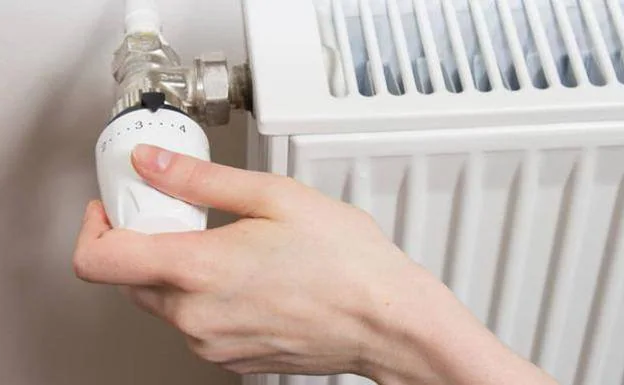 Una noche Objetor Respetuoso La OCU aclara cómo purgar radiadores: ¿qué hay que hacer para encender la  calefacción? | Ideal