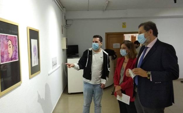 Exposición de ilustraciones del creador Isaac Peragón en la Sala Arte Joven