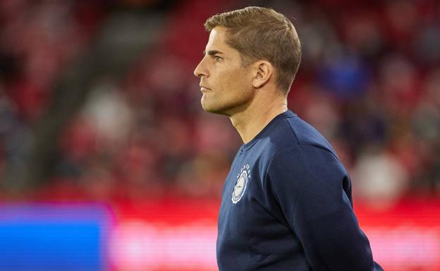 Robert Moreno: «Es normal que la afición señale a quien cree responsable si no ganamos»