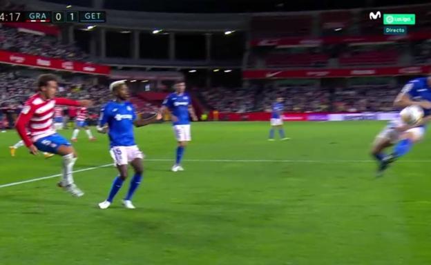 El VAR entró acertadamente en el penalti por mano de Arambarri