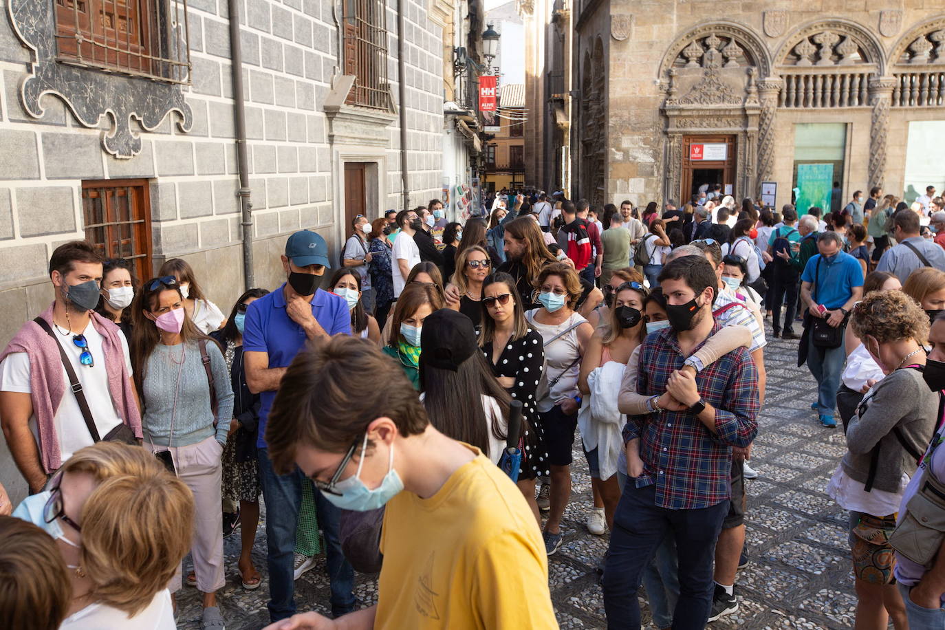 La amenaza de lluvia no rebaja las excelentes expectativas turísticas del puente en Granada