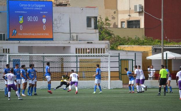 David Moreno da en La Espiguera el primer triunfo liguero al Real Jaén