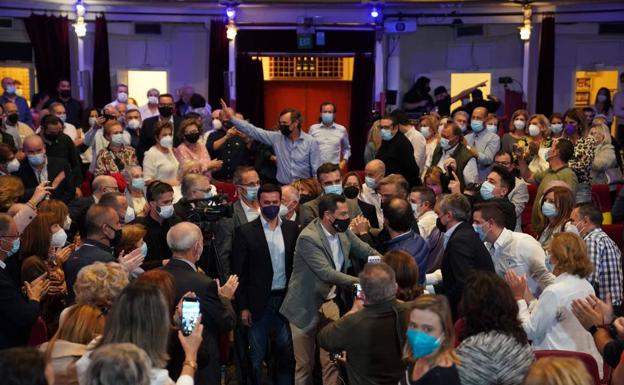 Moreno Bonilla comienza en Almería la gira para presentar su candidatura a la reelección