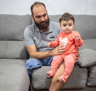 De perder la pierna por una bomba en Siria a buscar trabajo en Granada: «Necesito empezar de nuevo»