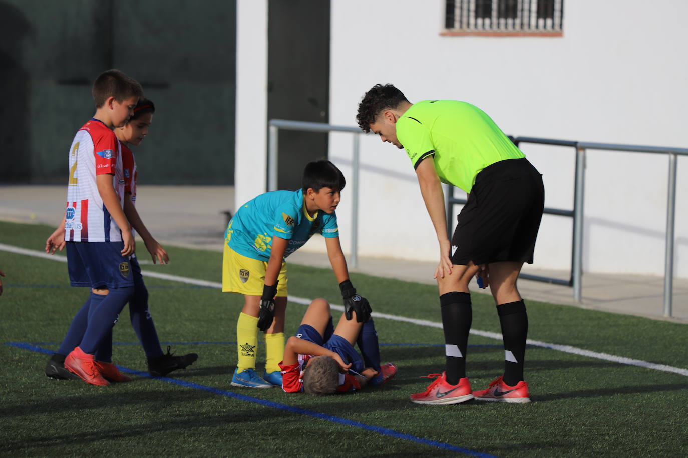 Un grupo de padres de Santa Fe anima a sus hijos de siete años a «partirle los dientes al árbitro»