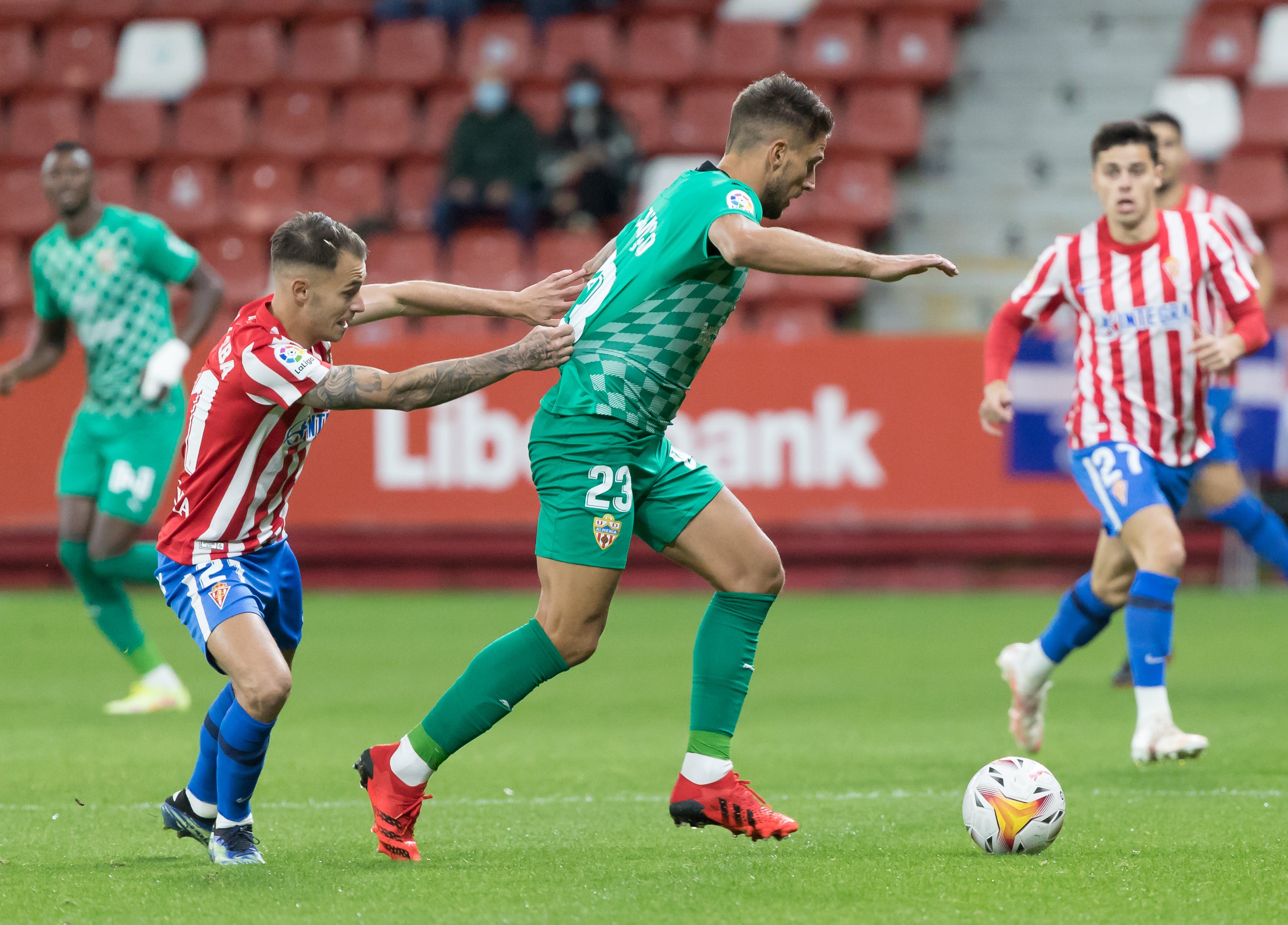 Final | Lazo da un zarpazo al campeonato en el Molinón