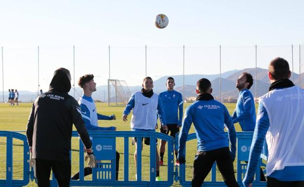 Butzke viaja con el primer equipo