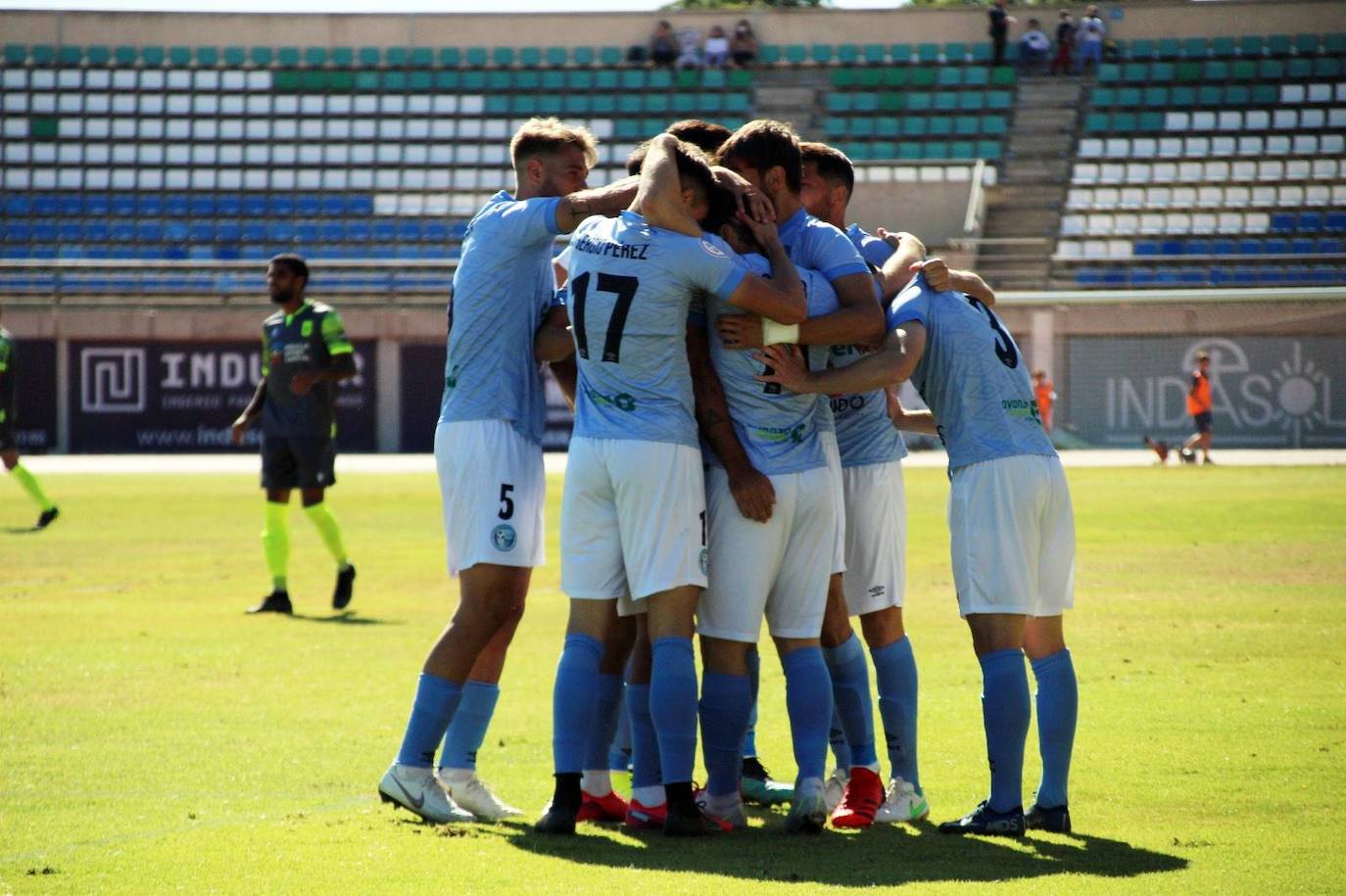 El CD El Ejido, sobrio y práctico, pone fin a su larga y mala racha