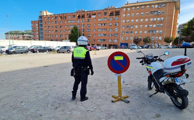 El Ayuntamiento procede a la limpieza y vallado de 14 solares municipales