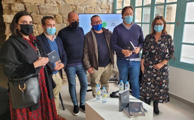 El chef Pedro Sánchez presenta el libro 'Bagá', sobre la esencia de su famoso restaurante