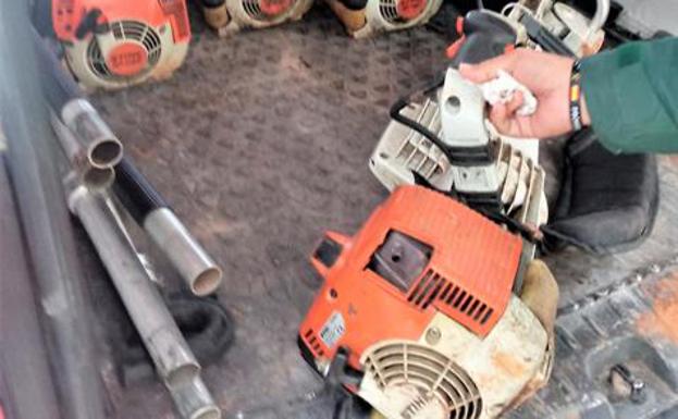 Investigado en Villanueva de la Reina por el robo de vareadoras mecánicas y sopladoras