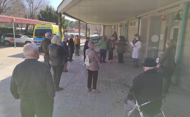 Ocho de cada diez mayores de 70 años de Jaén tienen la tercera dosis y los de 60 a 65 ya pueden pedirla