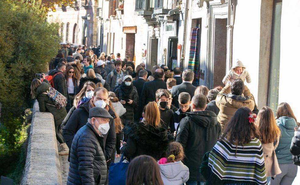 Granada disfruta de un puente de la Constitución como está mandado