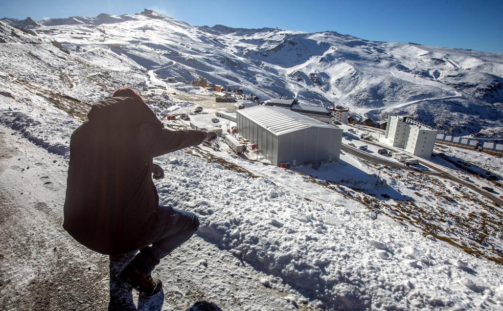 El rodaje de 'La sociedad de la nieve', de J. A. Bayona, despega en Sierra Nevada