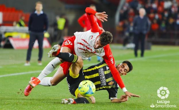 El Almería se da un homenaje en casa a costa del Zaragoza