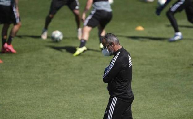 Cervera: «El Granada es más práctico que al principio y le da resultado»