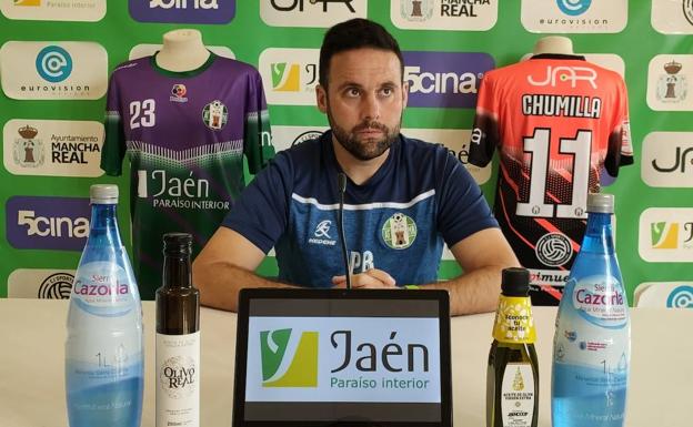 Pedro Bolaños, expupilo de Diego Martínez: «Queremos ser nosotros mismos y seguir soñando»