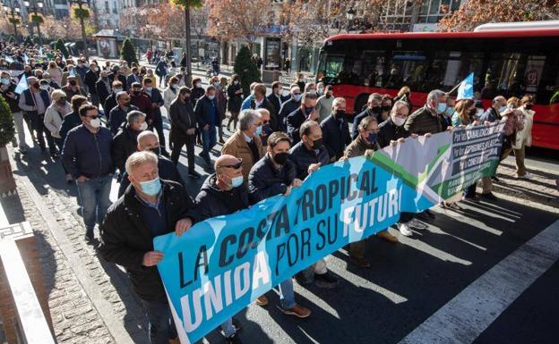 La Plataforma por las Infraestructuras y la Mancomunidad celebran el «rotundo éxito» de la marcha por la Costa