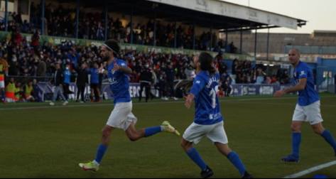 El Linares despide un 2021 inolvidable goleando al Sevilla Atlético