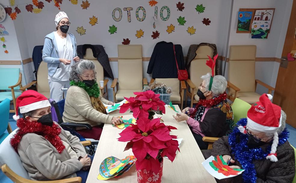 Cercanía y cariño para una Navidad entre mayores