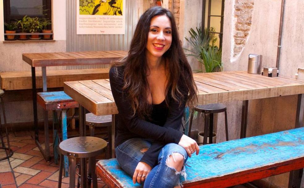 La dibujante que nos sacó del armario