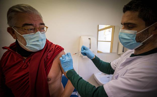 Un equipo de sanitarios militares, en Granada para ayudar a vacunar