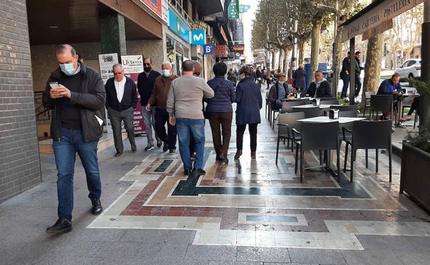 Las vacunas y Ómicron rebajan la gravedad de las infecciones en Jaén pese al 'boom' de casos