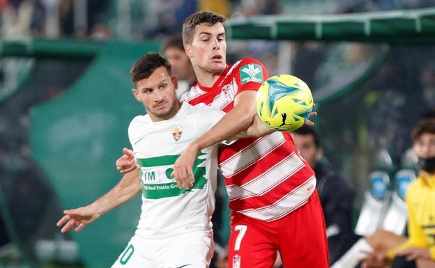 Soro y Germán, positivos en covid-19 tras jugar en Elche