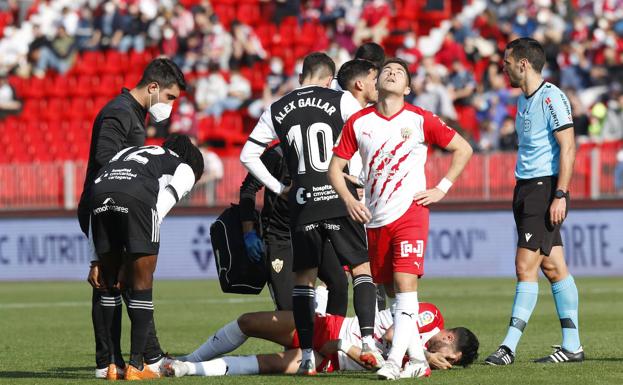 La UD Almería, entre el maltrato y el respeto