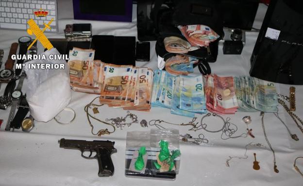 La Guardia Civil desmantela una narcosala en La Carolina